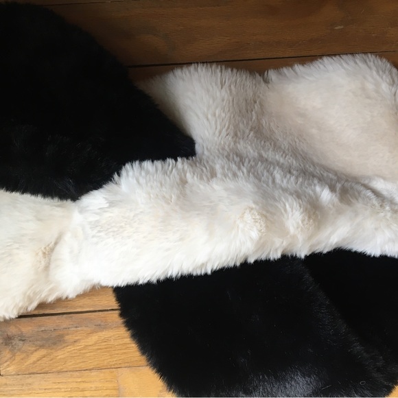 Apparis Faux Fur Colorblock Scarf New - Picture 3 of 4